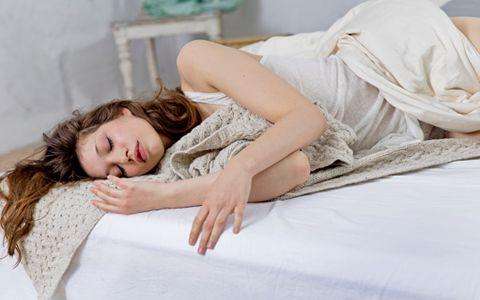 睡眠质量导致现代人年少白头