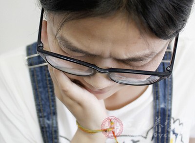 缺少运动锻炼，心肌收缩力减弱，气血运行迟缓