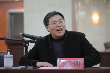 怀宁县人民医院院长李全明在揭牌仪式上发言