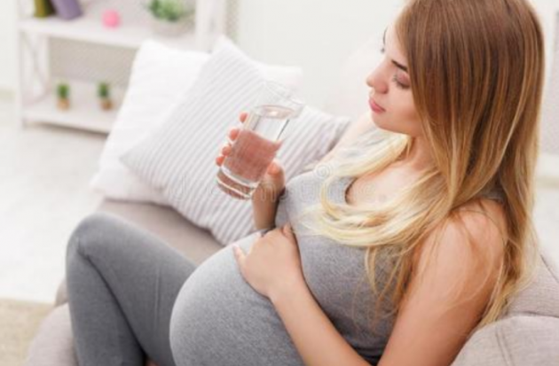 椰子水孕妈妈应该知道的神器羊水少与羊水浑浊的克星椰子水