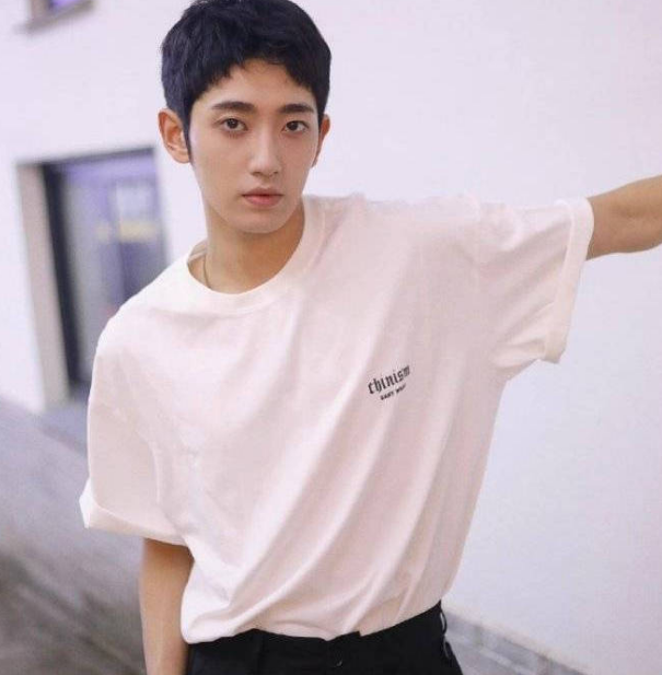 2022杨昊铭目前状况最新消息杨昊铭塌房事件是怎么回事杨昊铭没上大学