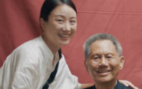 七旬孤寡老人拍遗照开怀的笑 乡村孤寡老人的生活